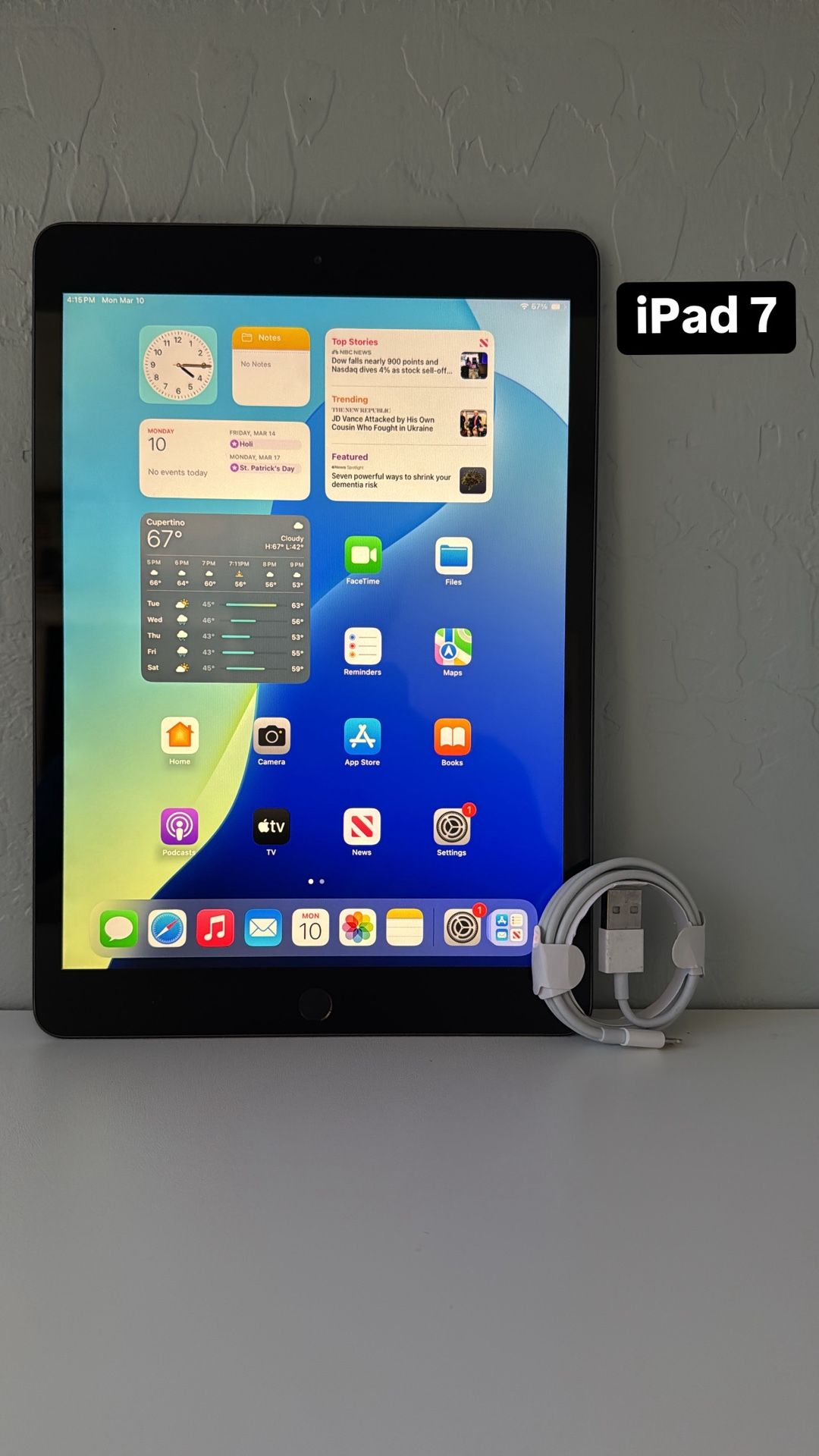 iPad 7th Gen. Like New And Unlocked!