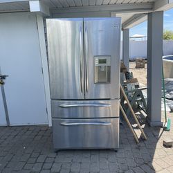 GE Refrigerator Used 