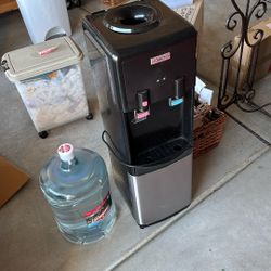 Igloo Water Cooler - Hot/Cold
