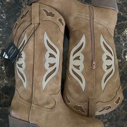 Women’s New Boots Size 7