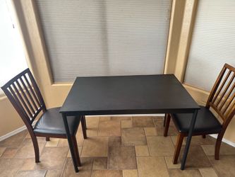 Dining table with 4 chair