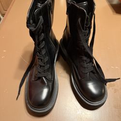 H&M Boots Women’s Size 7 Black Shoes