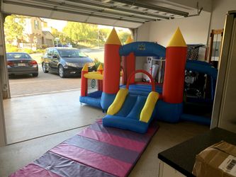 Inflatable Bounce House