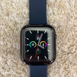 Apple Watch Series 5 Like New 44mm & Watch Bands