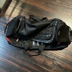 oakley duffle bag