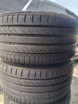 Set of 4 265/30/20 Continental Pro contact Tires