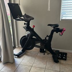 Peloton Bike, Plus