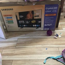 SAMSUNG SMART TV 43”