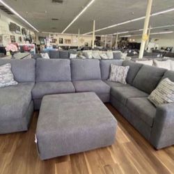 New Ashley Brand Gray Sectional Sofa Couch *Ottoman Sold Separately* 