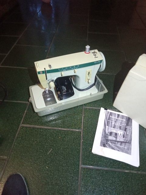 Singer Seeing Machine