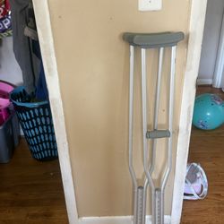Crutches 