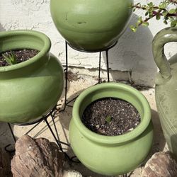 3 Pots With Base $40