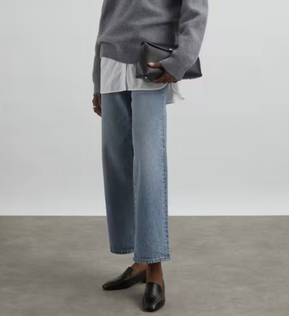 TOTEME Flare Fit Worn Blue Jeans.Straight Leg.slightly cropped. sold out