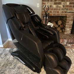 Massage chair, excellent condition