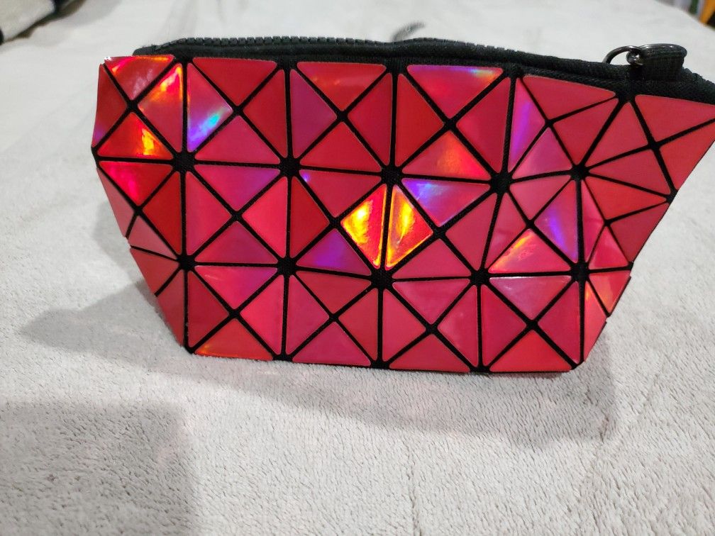 Geometric Pink Crossbody With Gold Chain