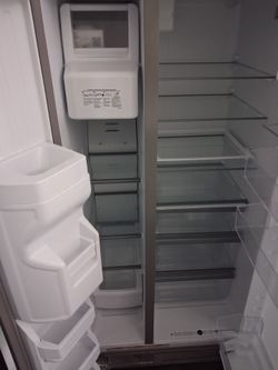 Side-by-Side Refrigerator with Ice Maker Whirlpool
