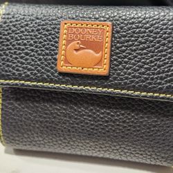 LIKE NEW!! $40 AUTHENTIC Dooney & Bourke Wallet Sz. Small *Price Negotiable 