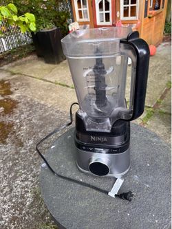 Ninja Professional Blender – 8 Cup Food Processor & Blender System
