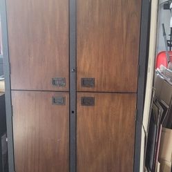 Storage cabinet