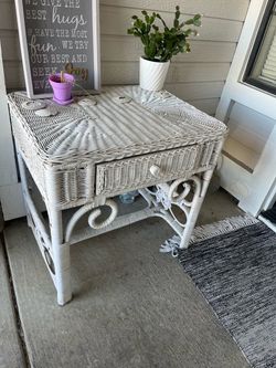 Small table /drawer