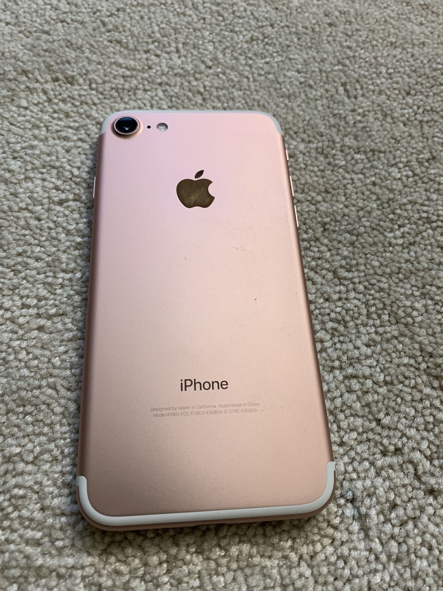 iPhone 7 32gb Carrier T-Mobile. No scratches cracks or anything, good condition, for sale $220