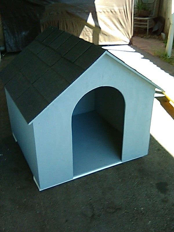 3' x 3' x3' new wood dog house