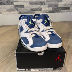 Jordan 6 Low Seattle Size 8.5