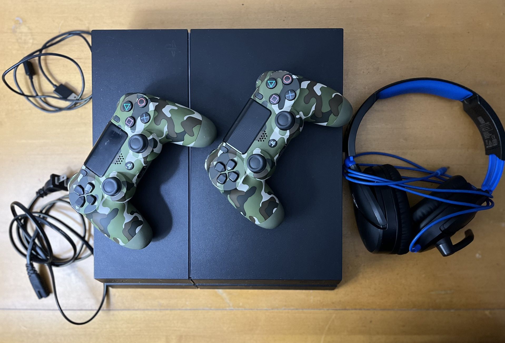 500GB Black Playstation 4 w/ Controllers & Headset