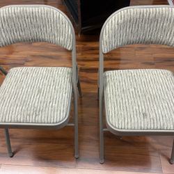 Folding Chairs With Cushion 