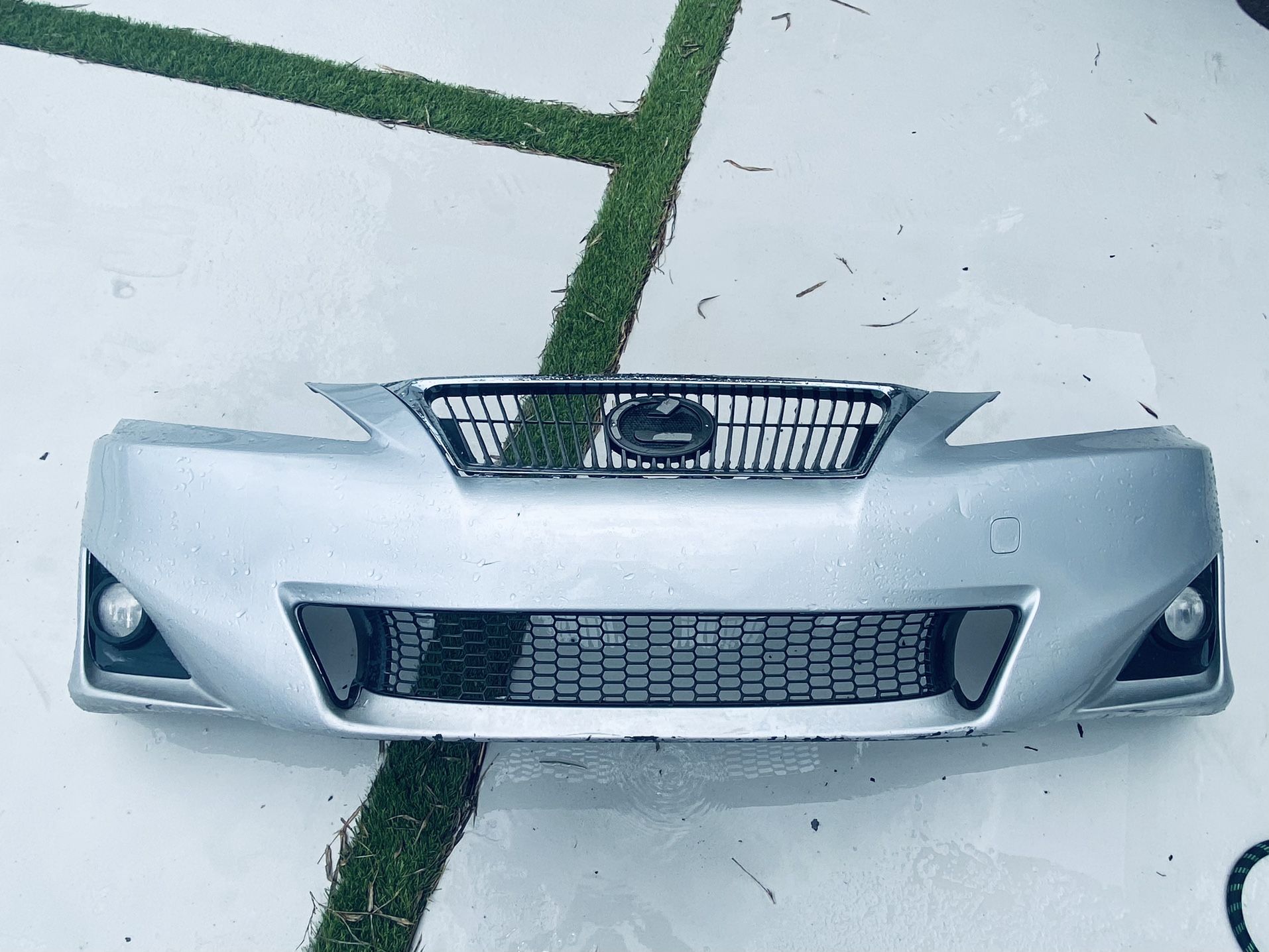 2011 Lexus is250 oem front bumper