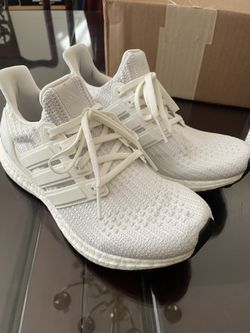 Triple White Ultraboost Size 7 Women’s