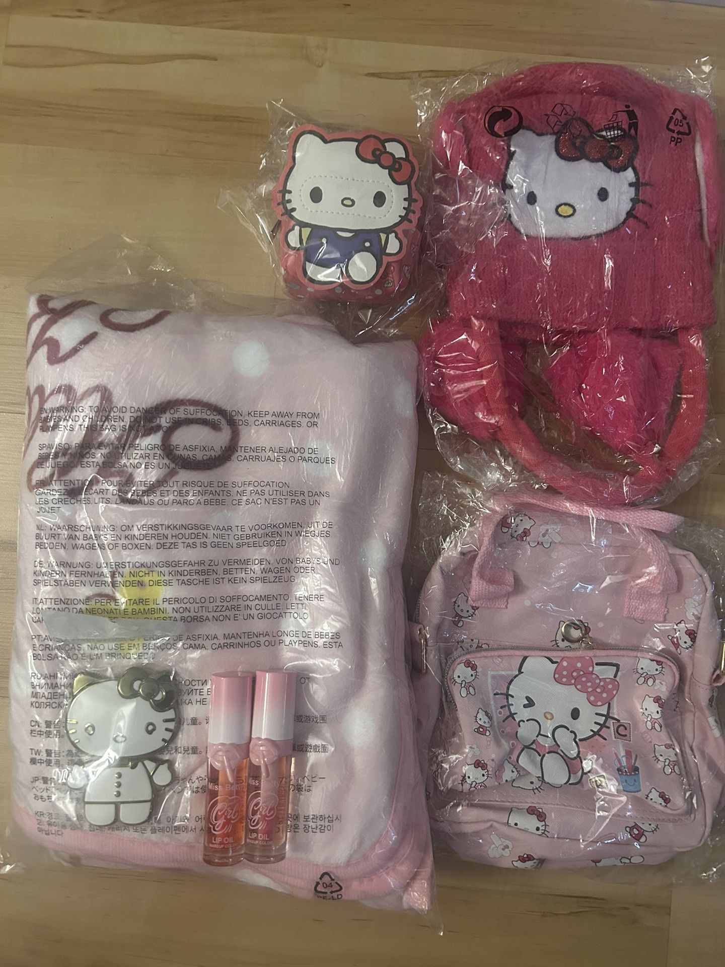 girls Hello kitty bundle