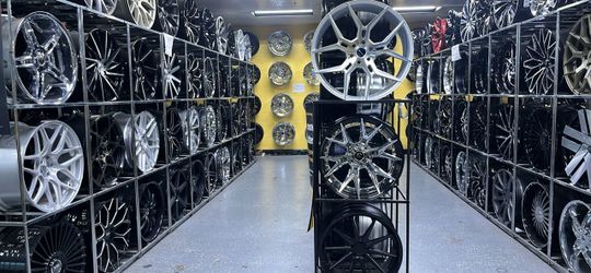 CUSTOM WHEELS SET $40 DOWN