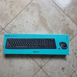 Logitech MK270 Wireless Combo Full-Size 2.4GHz Keyboard and Mouse. Black.
