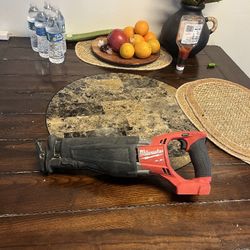 Milwaukee M18 Sawzall Fuel Tool Only No Bateria $100 Firme Precio 