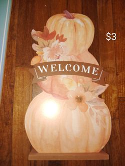 Fall Pumpkin Stack Welcome Sign