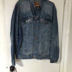Levis Denim Jacket -NOW ONLY $15
