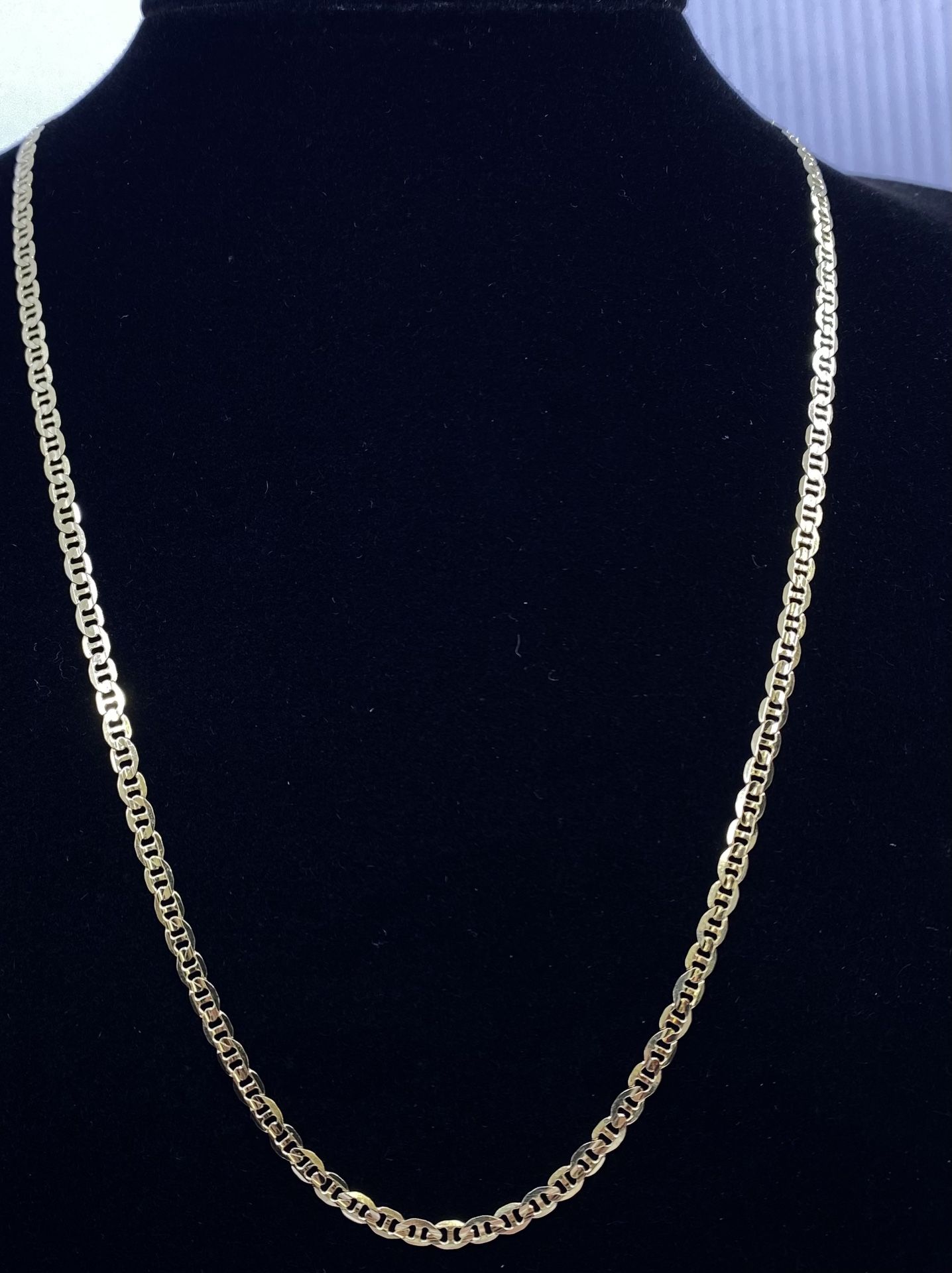 $800 Yellow Gold Beveled Marine Chain