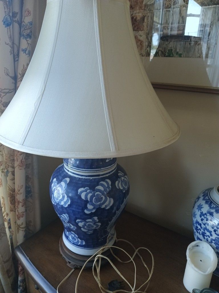 Vintage Lamp Asian Gar Blue White Venice Beach Pick Up