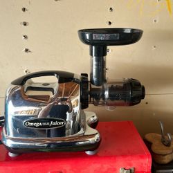 Omega Juicer