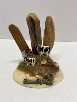 Panama City Beach Cow Shell Souvenir Figurine Pre Owned