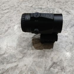 Open Box MAGNIFIER