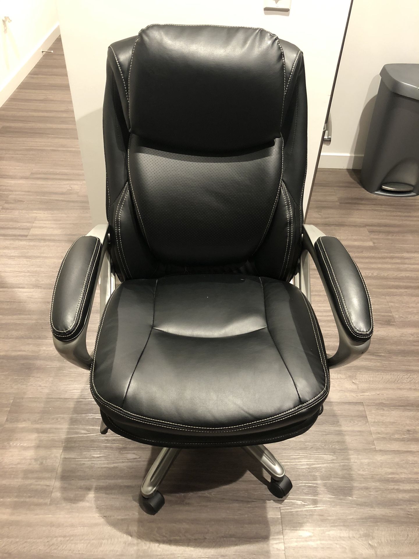 Serta Executive Office Chair