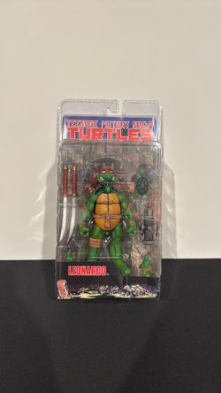 Mirage TMNT 2018 Leonardo clamshell factory error