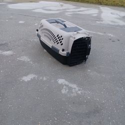 Small Pet Taxi/ Pet Cage / Pet Carrier 