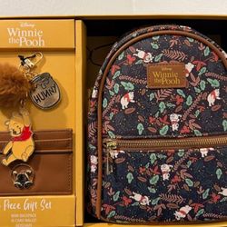 Disney Winnie The Pooh Gift Set Box Mini Backpack ID Card Wallet Keychain NEW