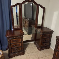 5 piece bedroom set - No Bed frame