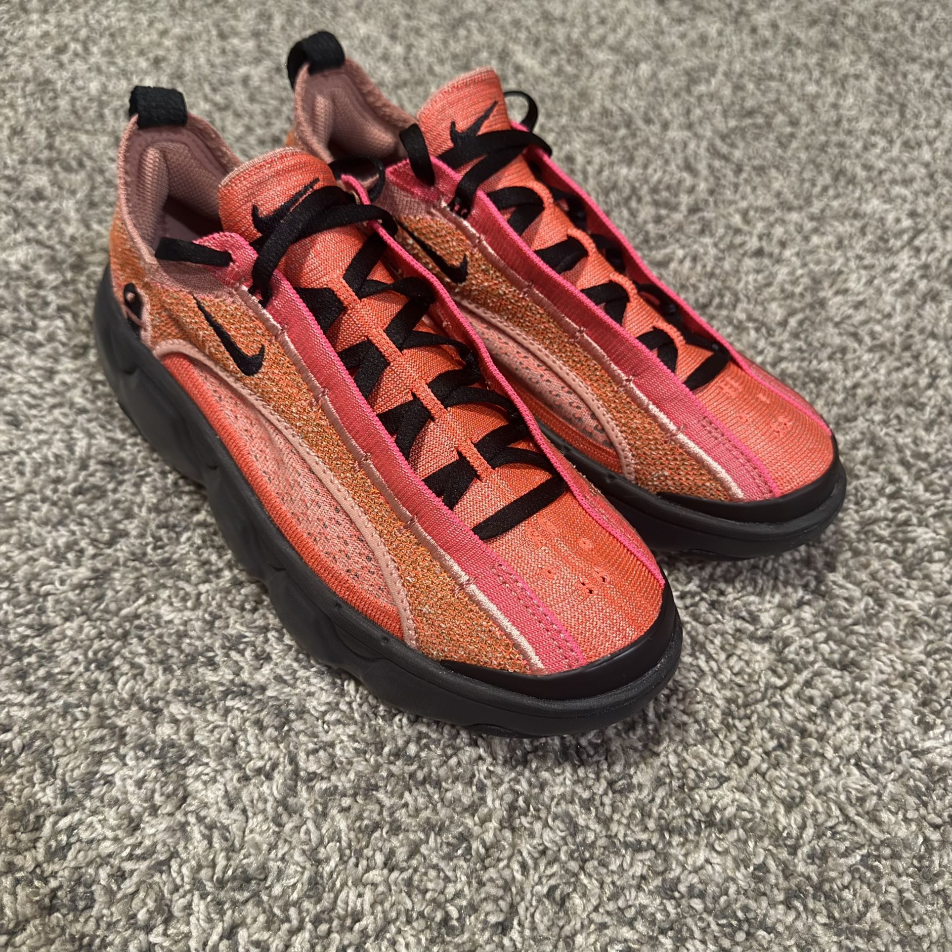 Nike Flyknit Bloom Hot Punch Red Stardust Black Shoes