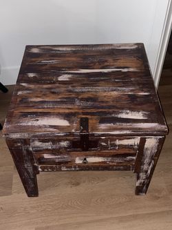 Small Coffee table/side table