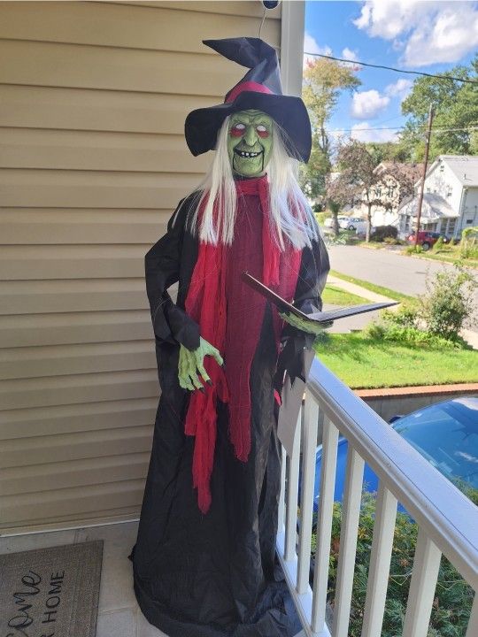 Witch Animatronic Halloween Decoration 